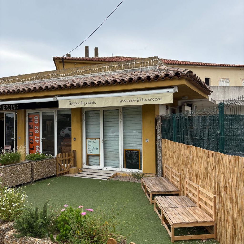 boutique-commerciale-disponible-six-fours-les-plages