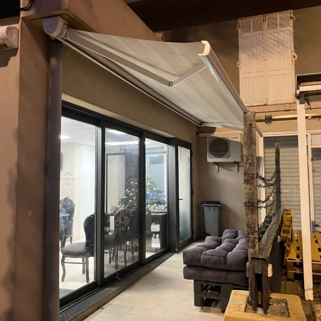 local-commercial-avec-terrasse-six-fours-les-plages