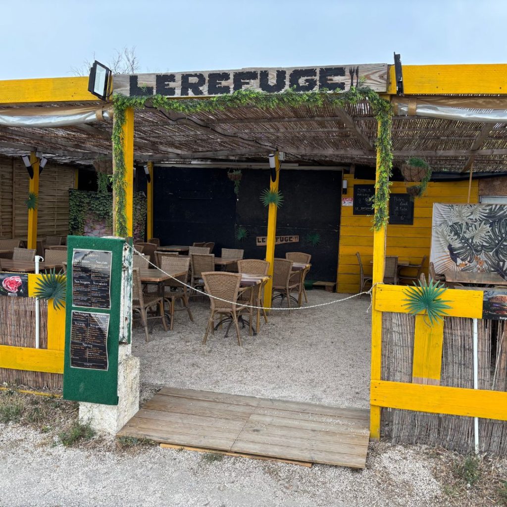 terrain-restauration-terrasse-a-louer